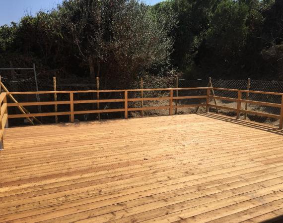Deck e balaustre aree scoperte